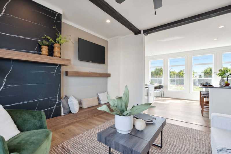 Space 216 Interior Photo